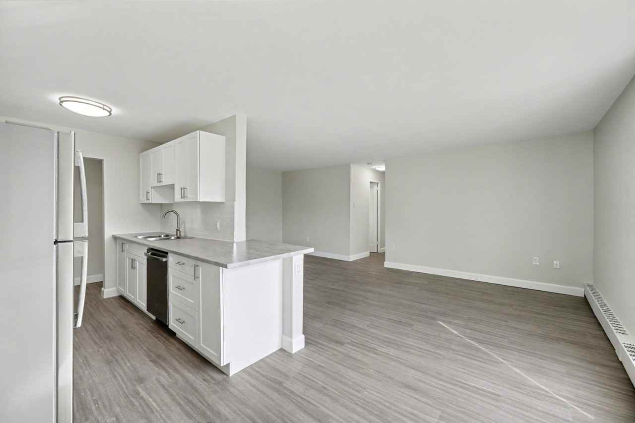 River Ridge Tower Apartments - Photo 6 of 26