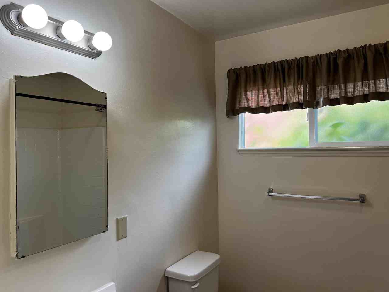 1120 Austin Way - Photo 5 of 23