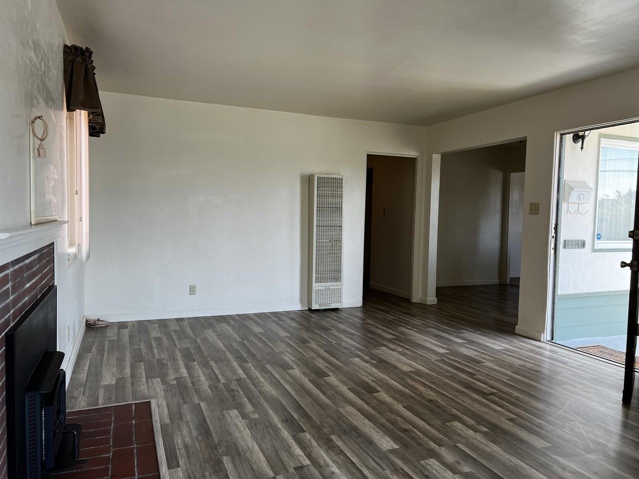 1120 Austin Way - Photo 7 of 23
