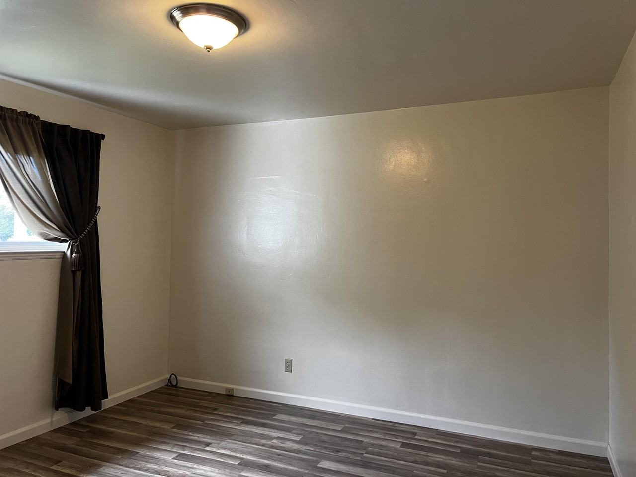 1120 Austin Way - Photo 4 of 23