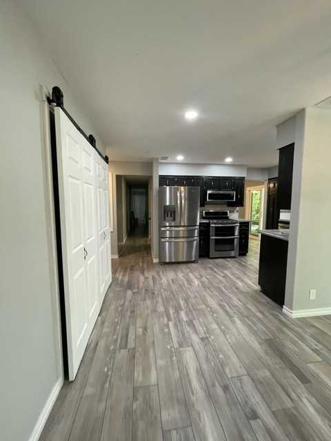 106 Oak Hills Dr - Photo 5 of 31