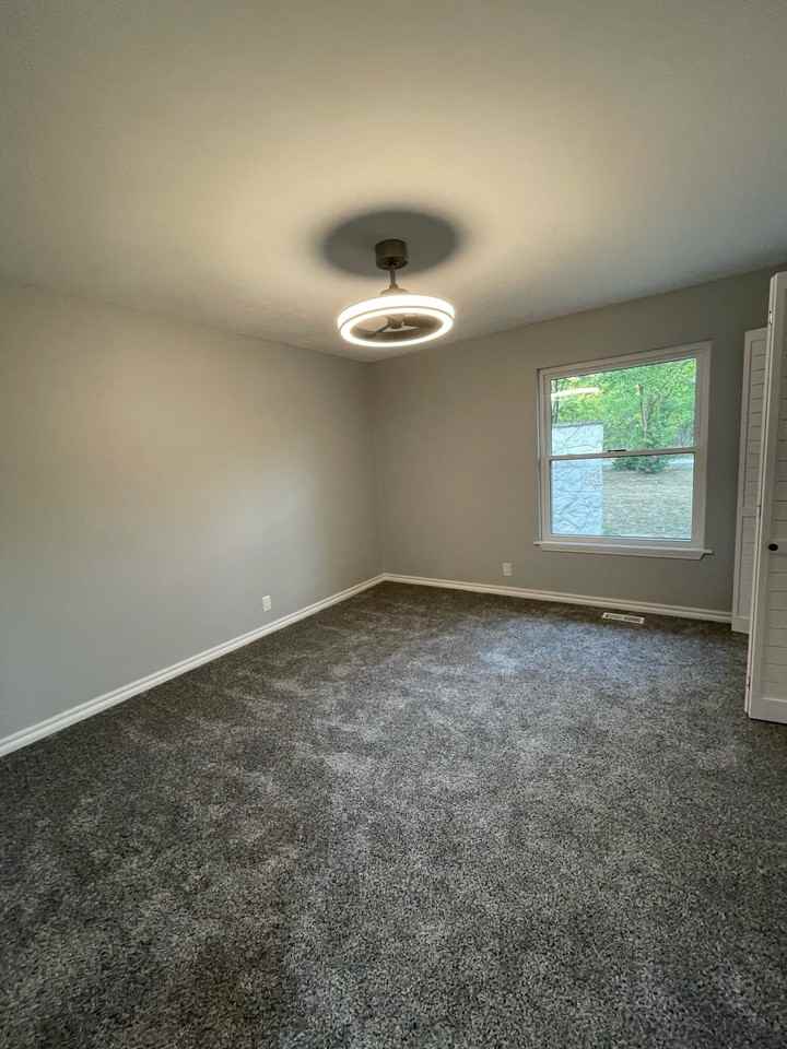 106 Oak Hills Dr - Photo 5 of 31