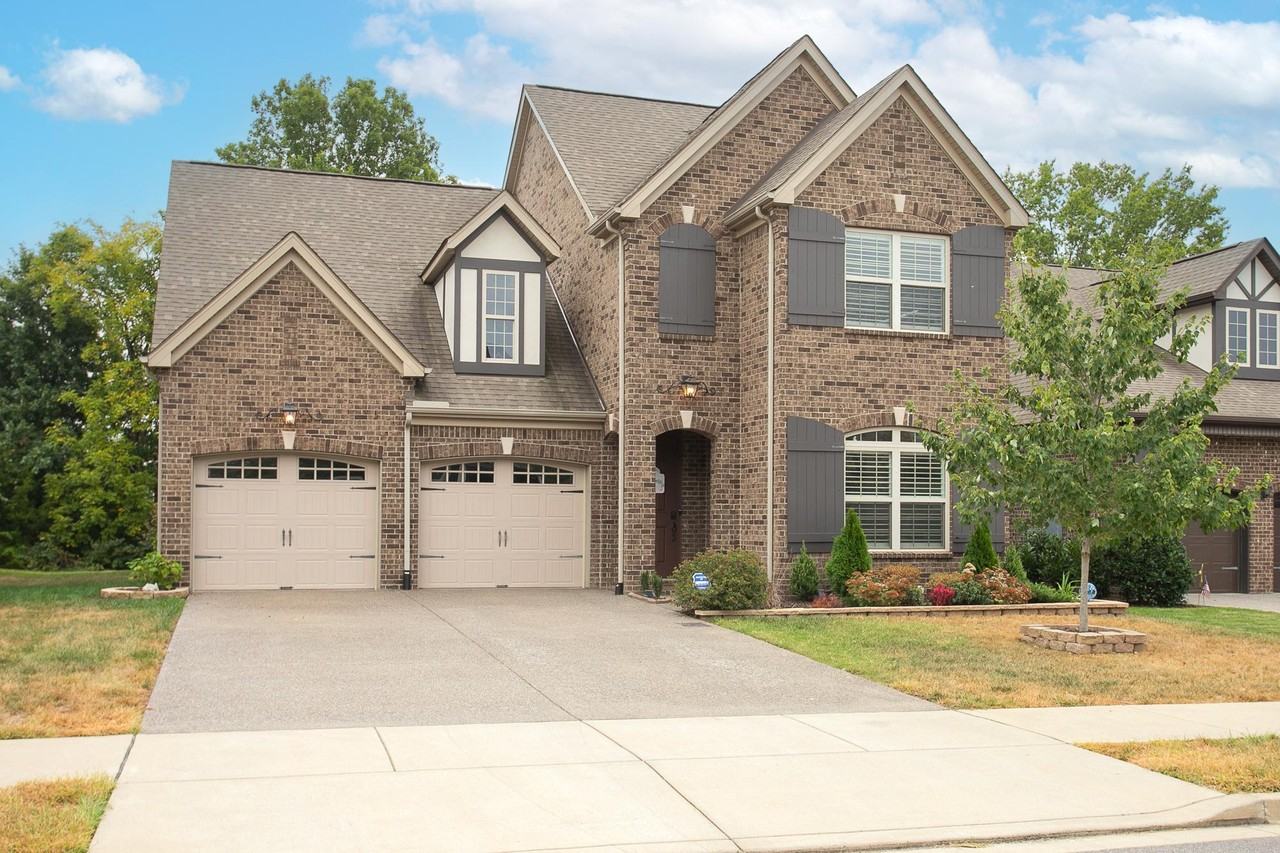 138 Monarchos Dr - Photo 7 of 47