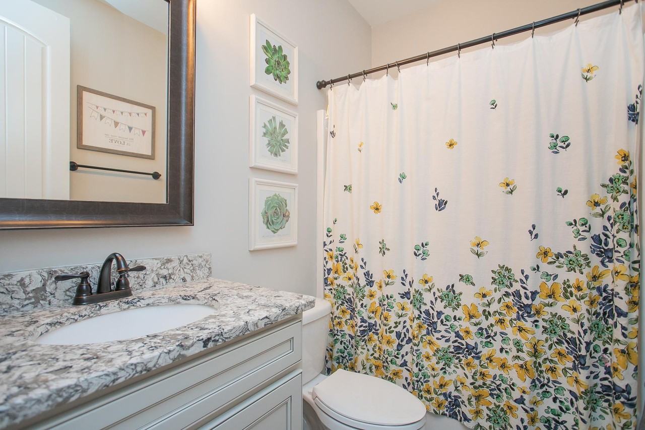 138 Monarchos Dr - Photo 6 of 47