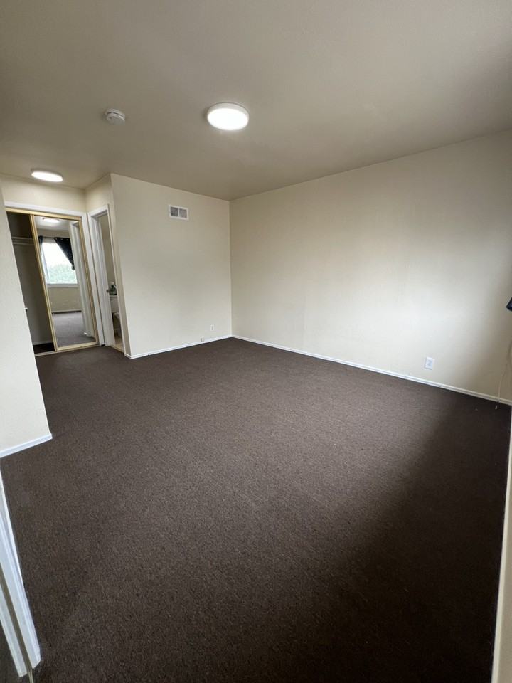 Room For Rent Daly City