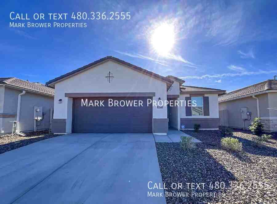 1691 W Spaulding Ave - Photo 2 of 27