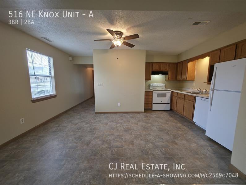 516 516 NE Knox Unit #A - Photo 3 of 11