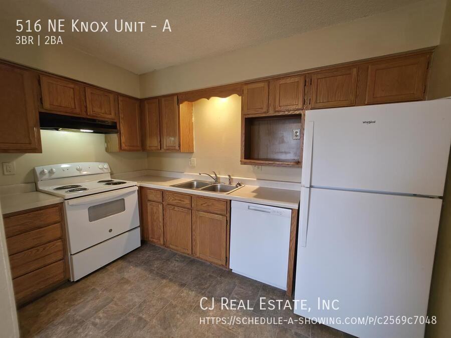 516 516 NE Knox Unit #A - Photo 4 of 11