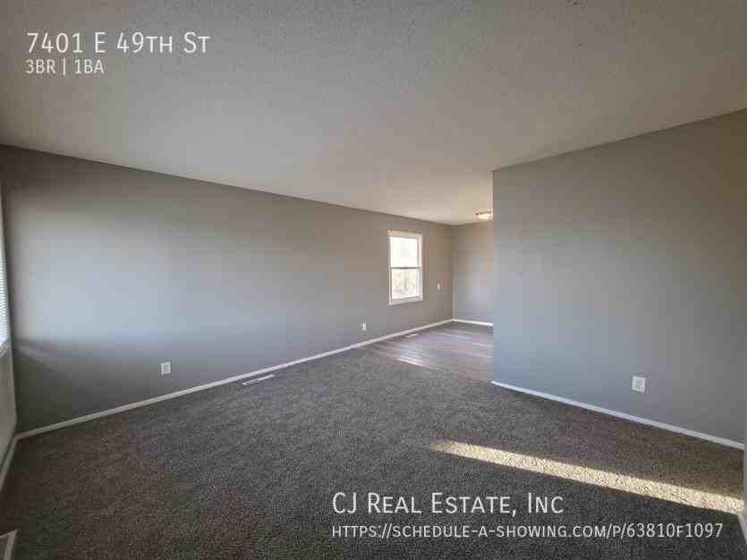 7401 E 49th St - Photo 2 of 11