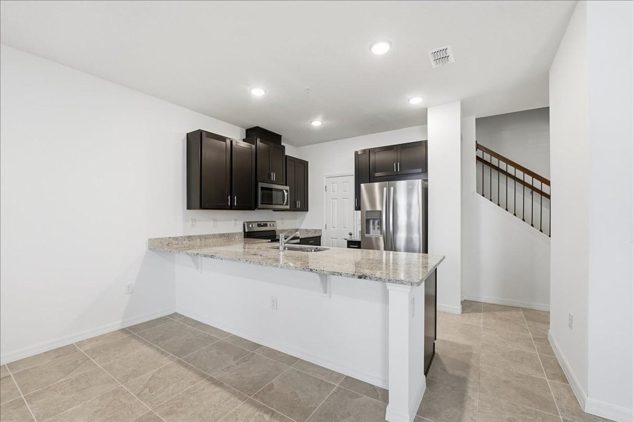 11554 Buoy Point Pl - Photo 5 of 18