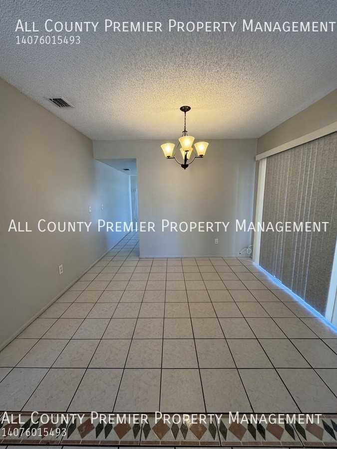 2264 Greenview Cir - Photo 6 of 13