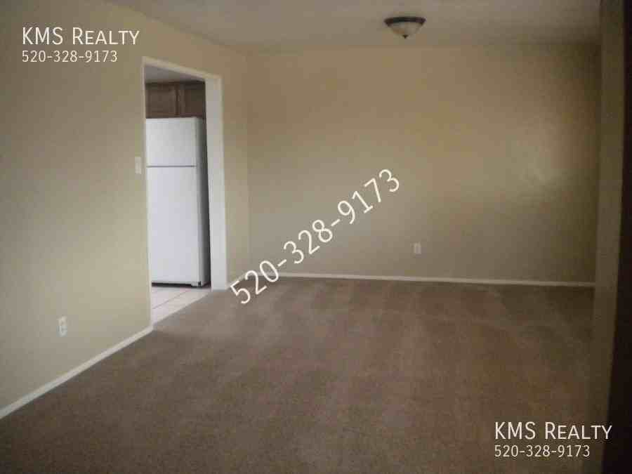 1056 W District St - Photo 6 of 34