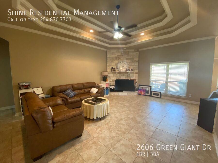 2606 Green Giant Dr - Photo 3 of 15