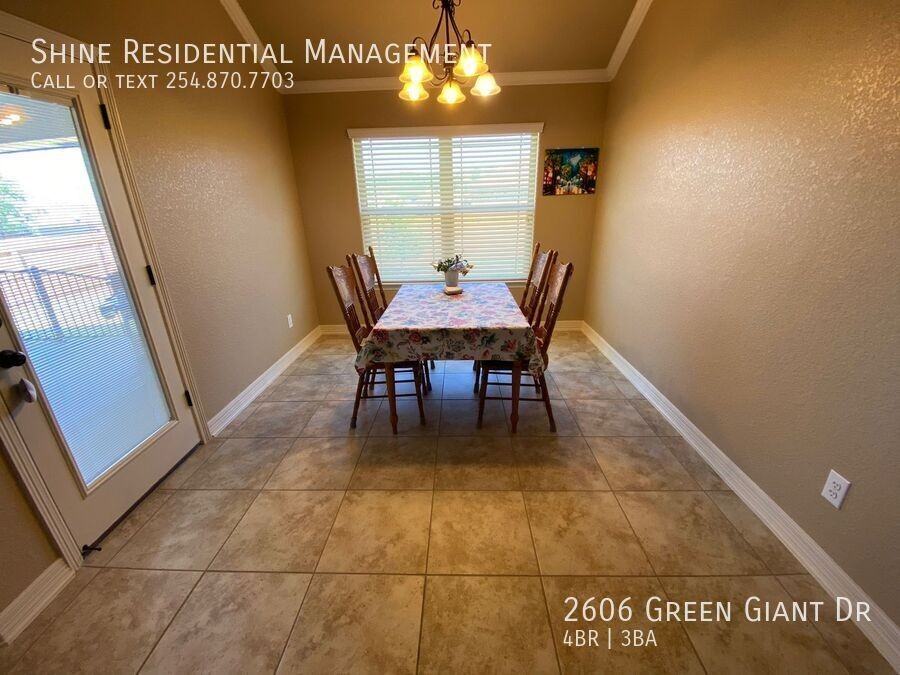 2606 Green Giant Dr - Photo 4 of 15