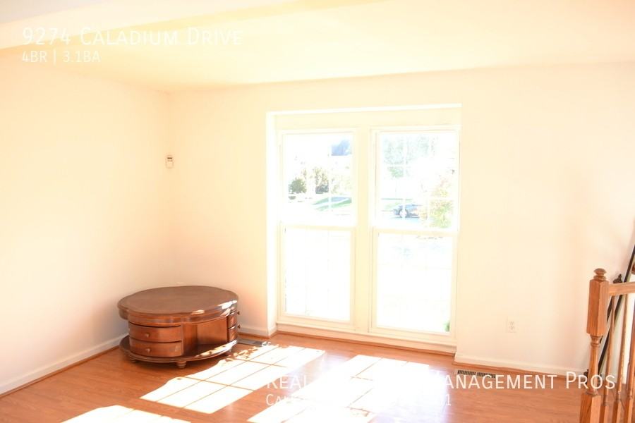 9274 Caladium Dr - Photo 2 of 20