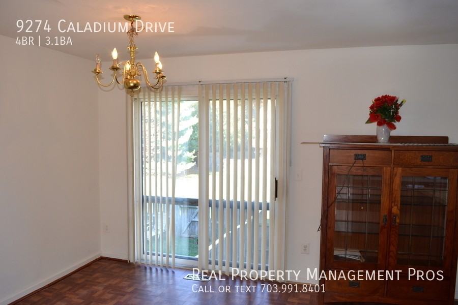 9274 Caladium Dr - Photo 4 of 20