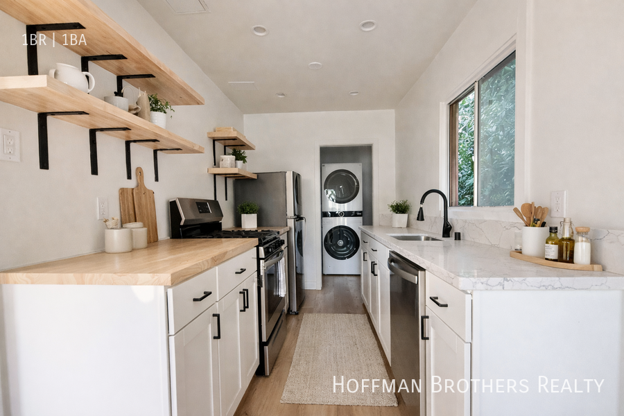 3245 1/2 Glenhurst Ave - Photo 2 of 5