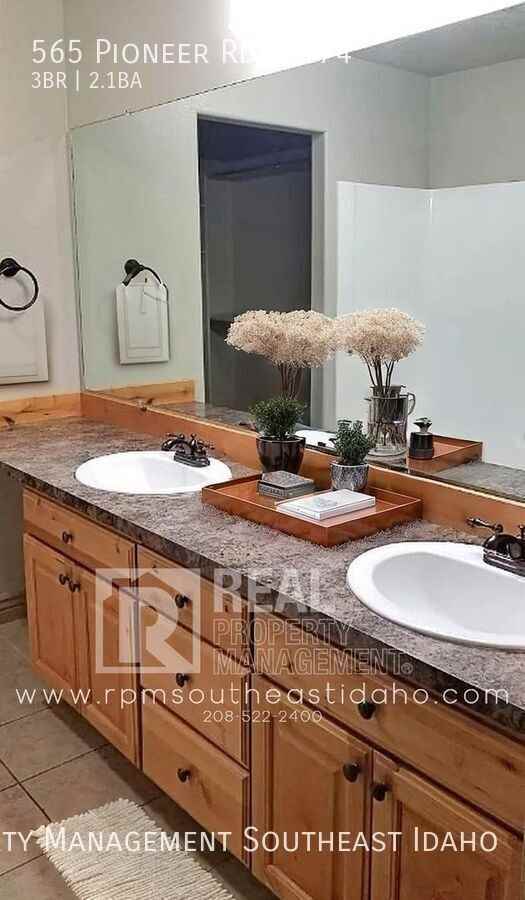 565 Pioneer Rd #174 - Photo 6 of 18