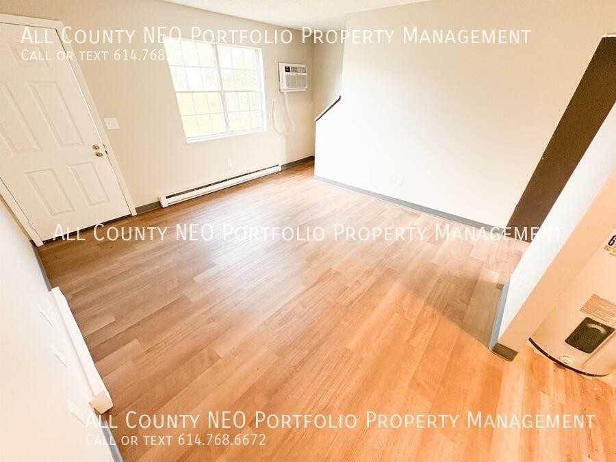 935 S Court St #6 - Photo 3 of 18