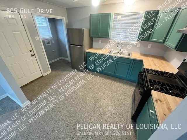 805 Gulf Dr - Photo 5 of 9