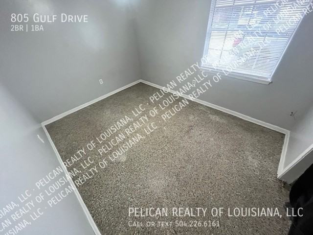 805 Gulf Dr - Photo 6 of 9