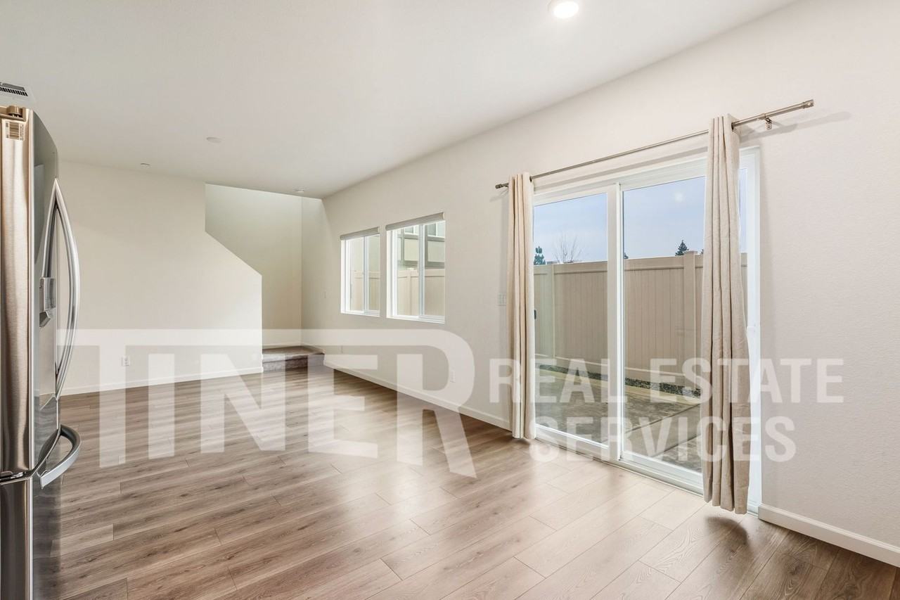 3867 Roseparke Way - Photo 2 of 19