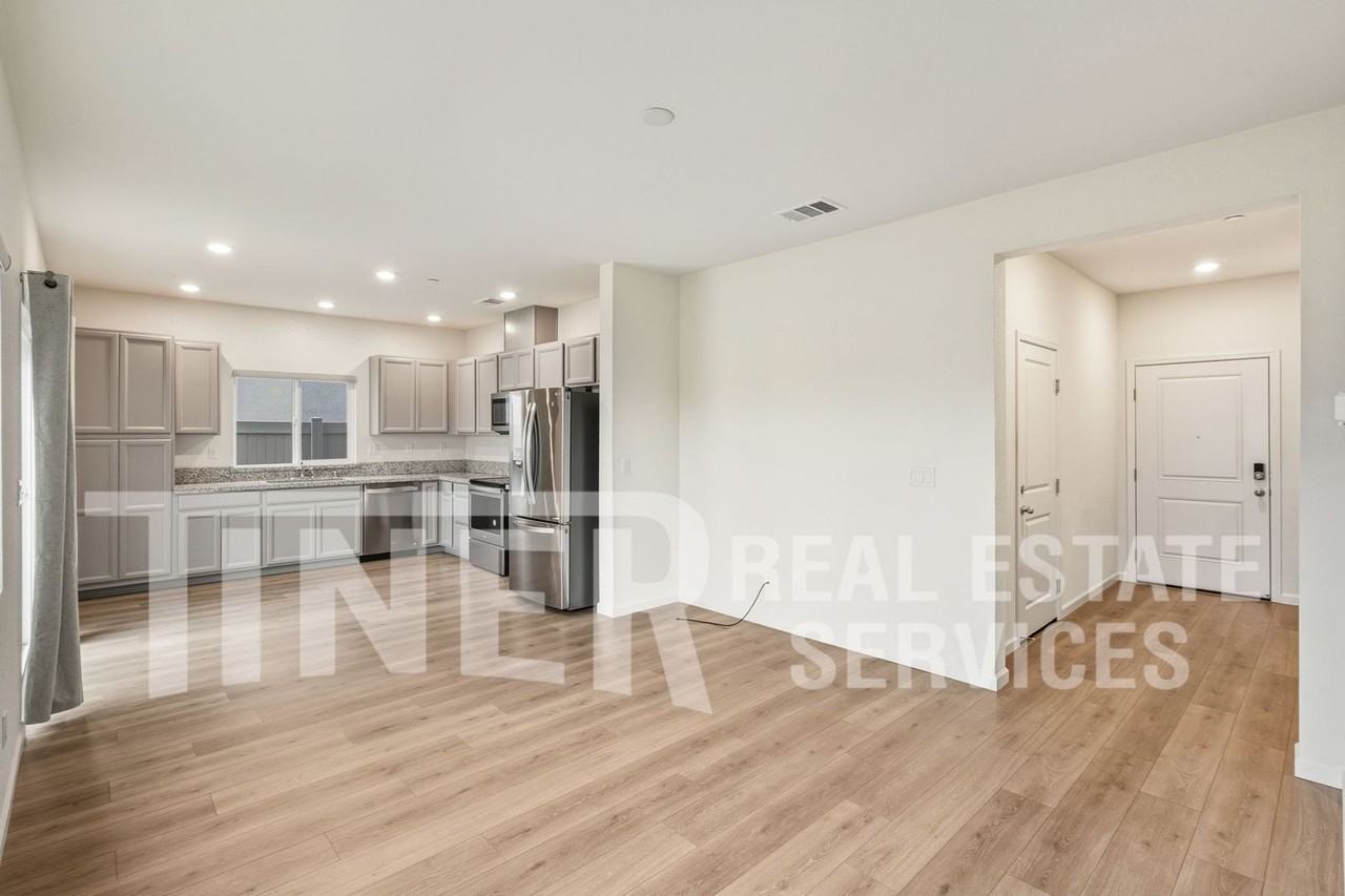 3867 Roseparke Way - Photo 3 of 19