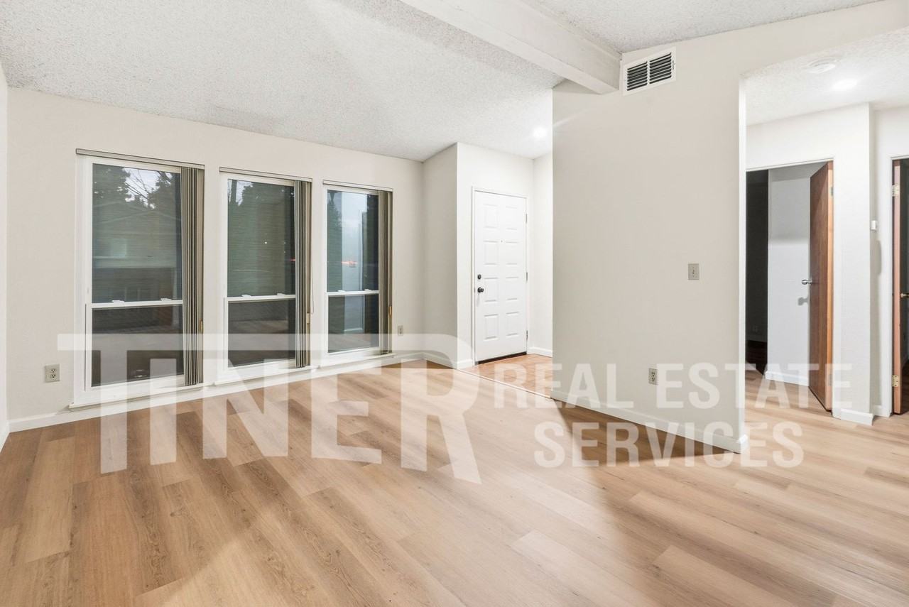 1 Rocky River Ct - Photo 4 of 20