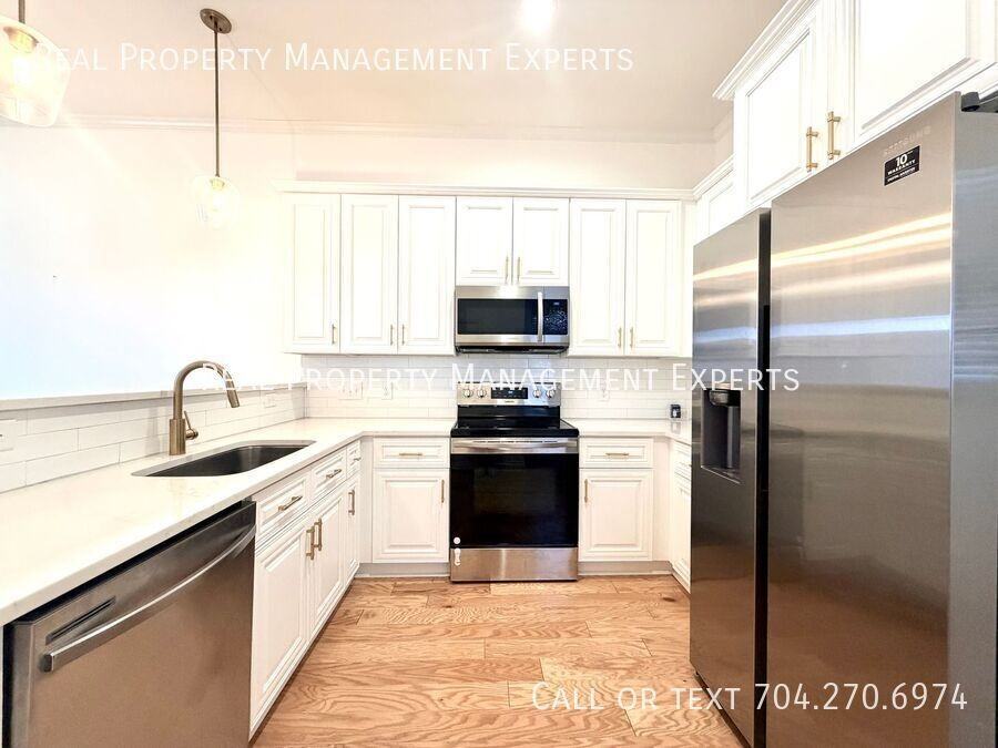 269 W G St - Photo 4 of 23