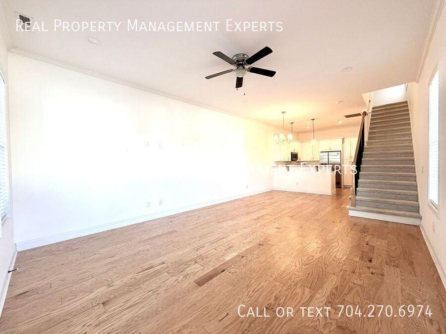 269 W G St - Photo 7 of 23