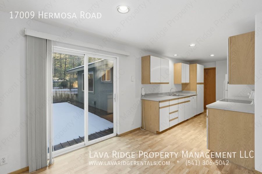 17009 Hermosa Rd - Photo 2 of 33