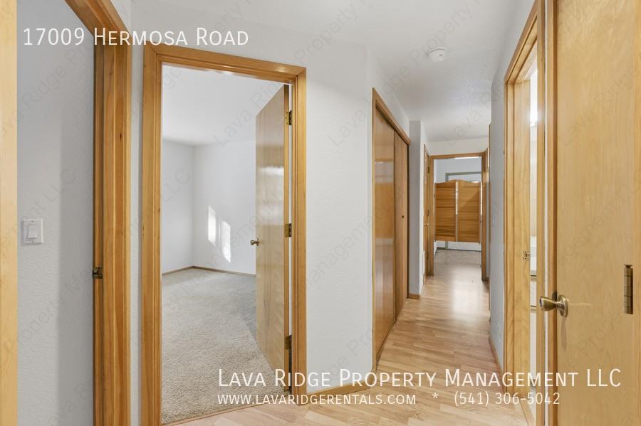 17009 Hermosa Rd - Photo 7 of 33