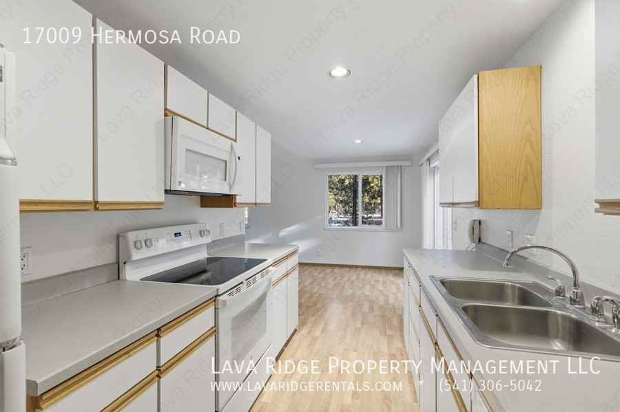 17009 Hermosa Rd - Photo 2 of 33