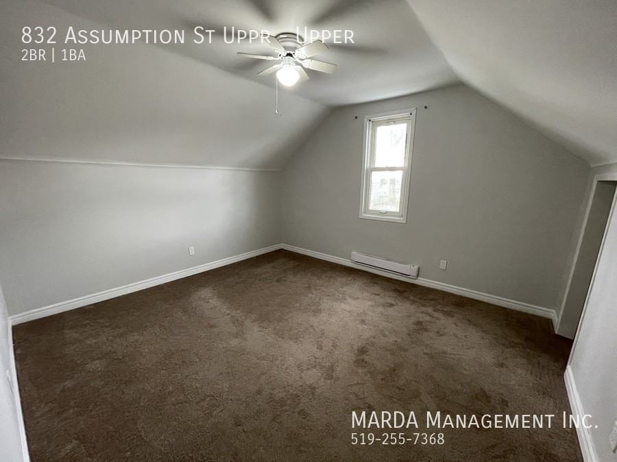 832 Assumption St Uppr - Photo 6 of 13