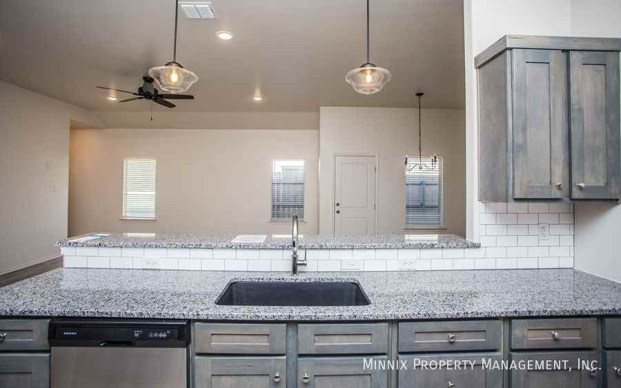 2619 136th St - Photo 6 of 36