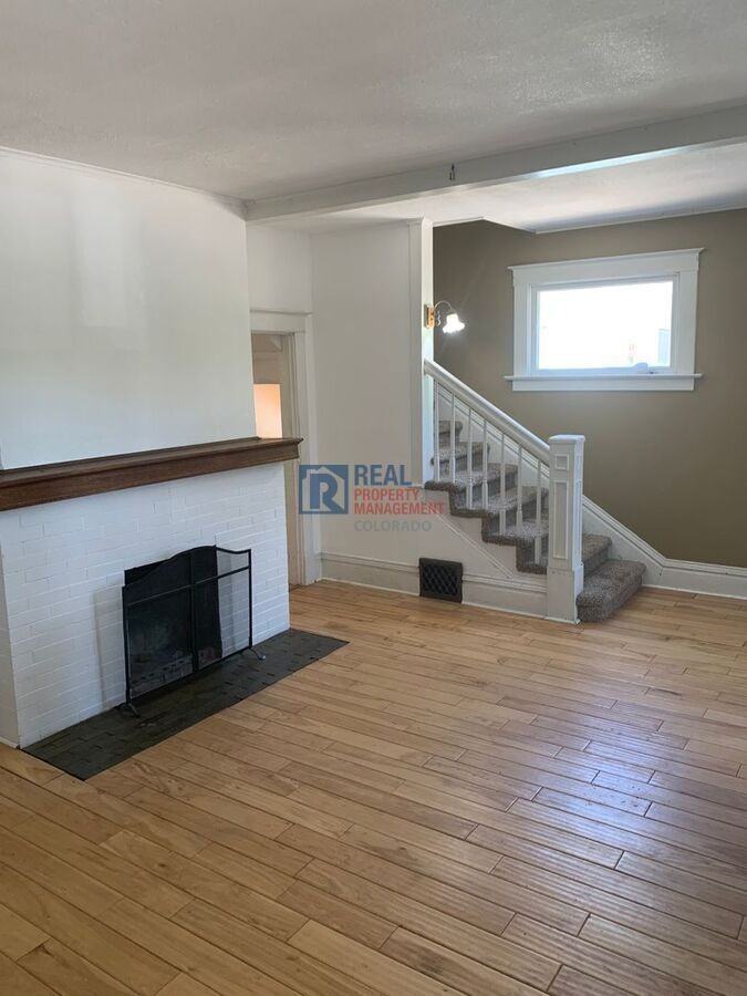 1531 9th Ave - Photo 2 of 19