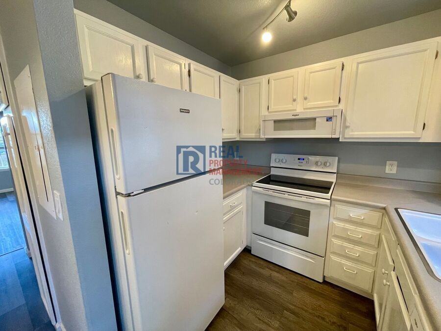 805 Summer Dr - Photo 6 of 14