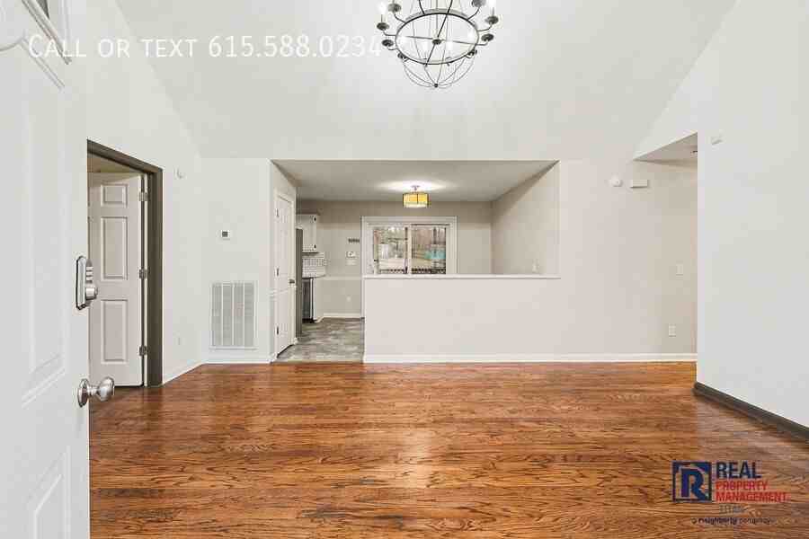 7184 Chester Rd - Photo 3 of 24