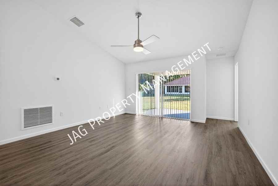 1401 De Groodt Rd Sw - Photo 7 of 34