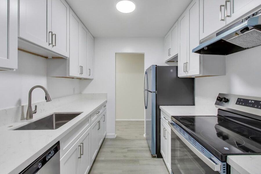 2820 Park Blvd #206 - Photo 5 of 19