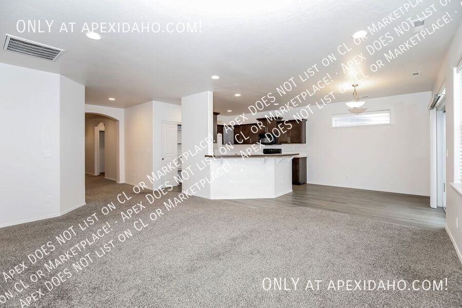 5602 Boomerang Way - Photo 2 of 20