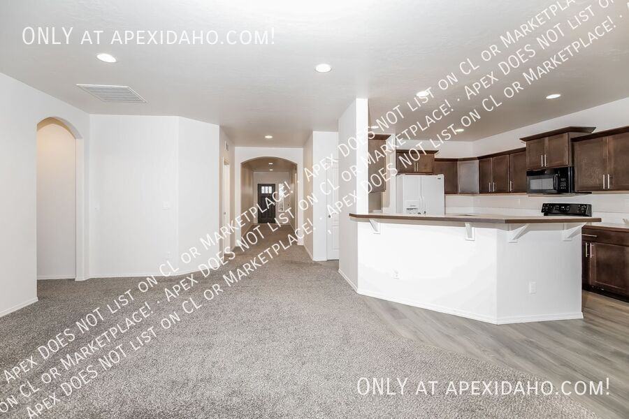 5602 Boomerang Way - Photo 4 of 20