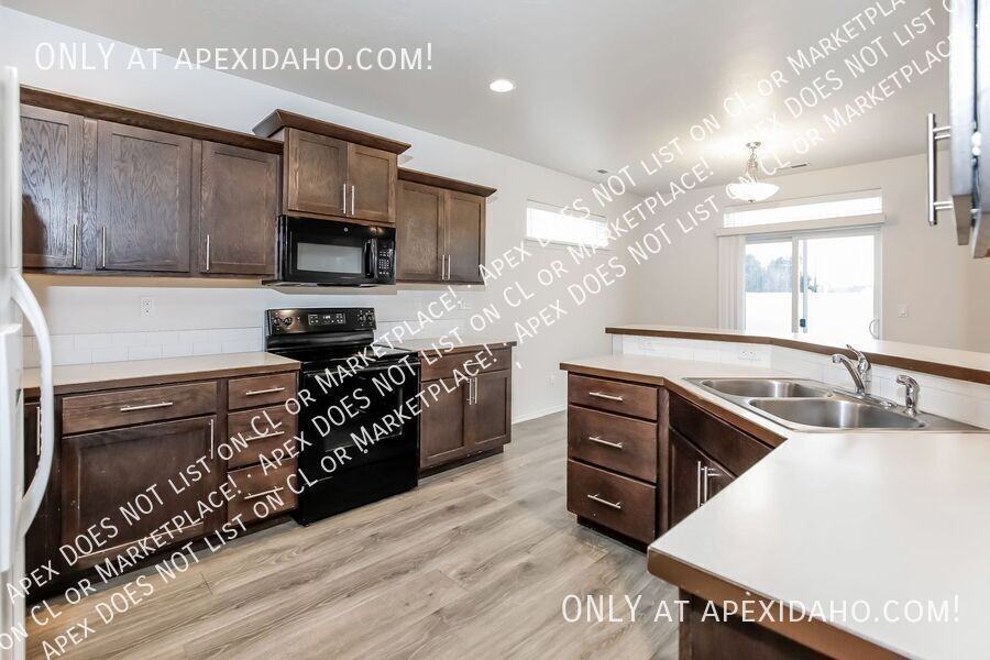 5602 Boomerang Way - Photo 7 of 20