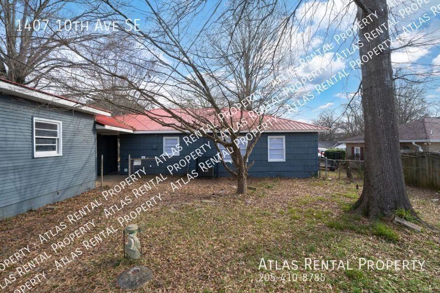 1407 10th Ave Se - Photo 5 of 22