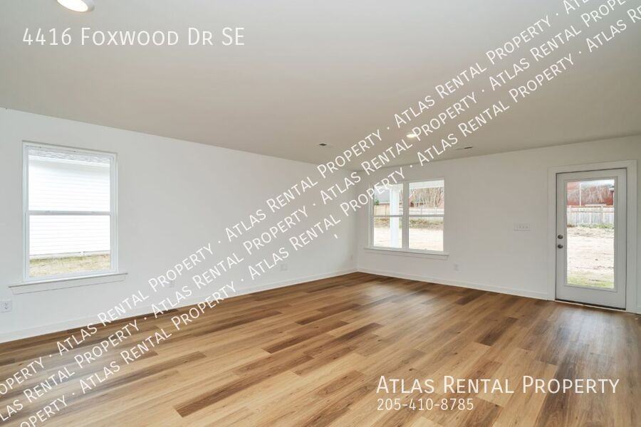 4416 Foxwood Dr Se - Photo 5 of 21