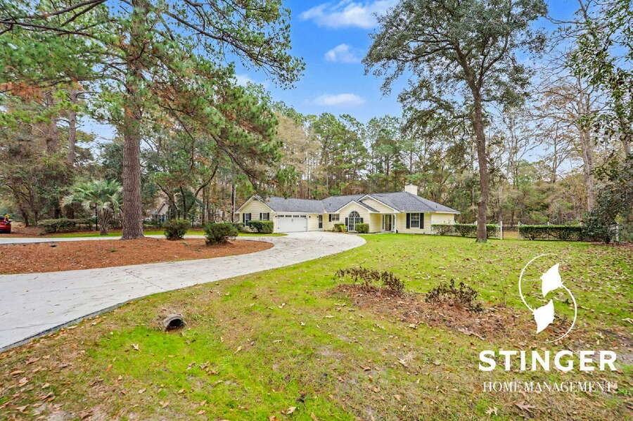 76 Wade Hampton Dr - Photo 2 of 33