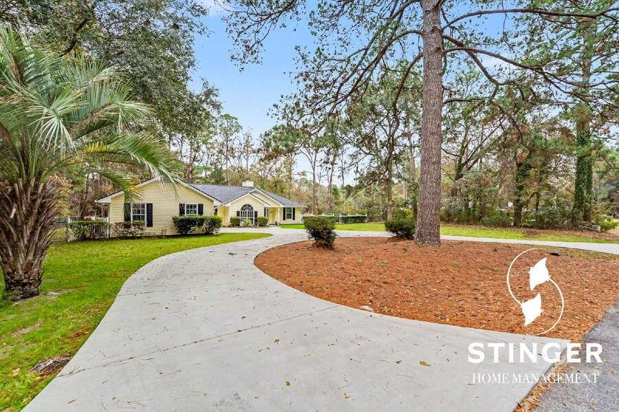 76 Wade Hampton Dr - Photo 3 of 33