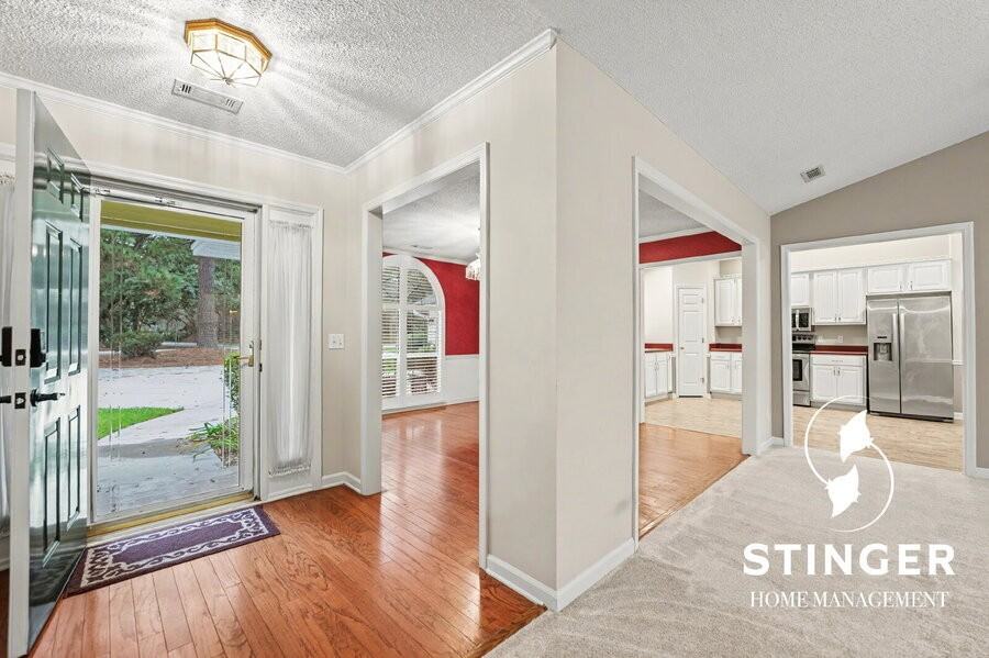 76 Wade Hampton Dr - Photo 4 of 33