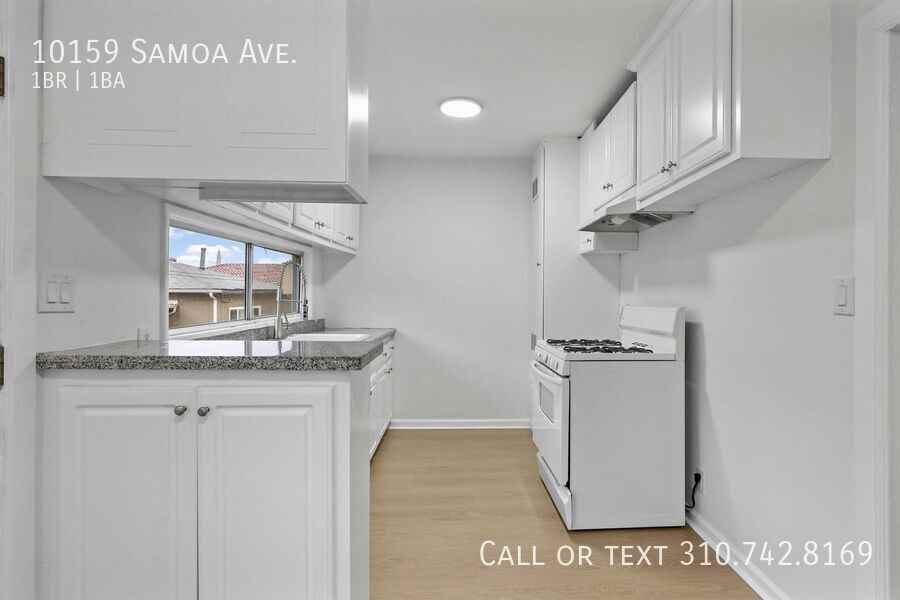 10159 Samoa Ave - Photo 4 of 16