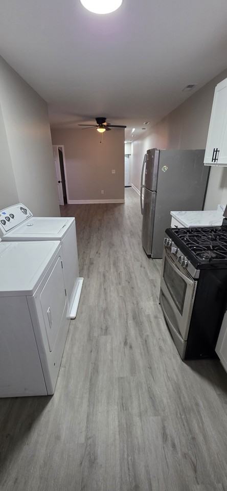 2005 E Hoffman St - Photo 5 of 10